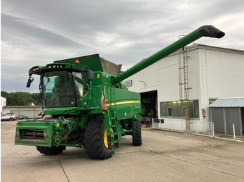 حصادة شاملة JOHN DEERE T560