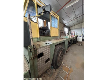 شاحنات مسطحة