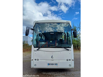 حافلة مدرسية