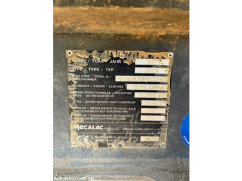 حفارة MECALAC