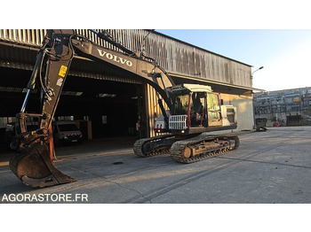 حفارة VOLVO EC220EL