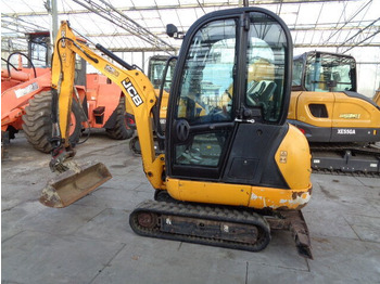 حفارة مصغرة JCB 8018