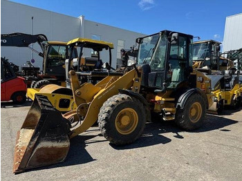 اللودر بعجل CATERPILLAR 908M