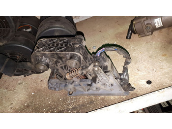 دواسة - حافلة Pedal gaza 1753411   SCANIA 5-y serii: صور 3