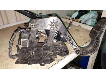 دواسة - حافلة Pedal gaza 1753411   SCANIA 5-y serii: صور 2