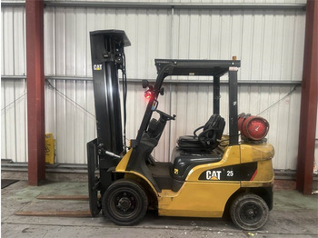 رافعة شوكية تعمل بالغاز CATERPILLAR GP