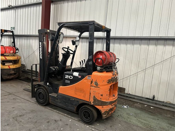 رافعة شوكية تعمل بالغاز Doosan G20SC-5: صور 3