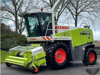 حصادة الأعلاف CLAAS Jaguar
