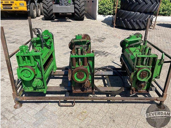 معدات آلة حصاد JOHN DEERE