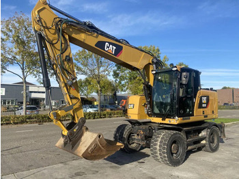 حفارة على عجلات CATERPILLAR M318F