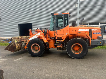 لودر DOOSAN DL200