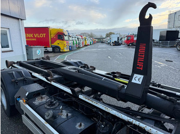 شاحنة ذات الخطاف Mitsubishi Canter 7C18 - EURO 6 + HIAB 5 TON HOOKLIFT: صور 5