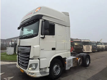 شاحنة جرار DAF XF 450