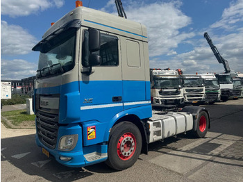 شاحنة جرار DAF XF 460