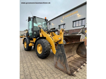 اللودر بعجل CATERPILLAR