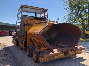 العامل بالقار DEMAG