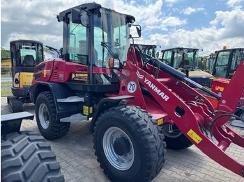 اللودر بعجل YANMAR