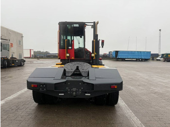 شاحنة جرار Kalmar Terminal tractor / Terminal-Zugmaschine /: صور 4 شاحنة جرار Kalmar Terminal tractor / Terminal-Zugmaschine /: صور 4