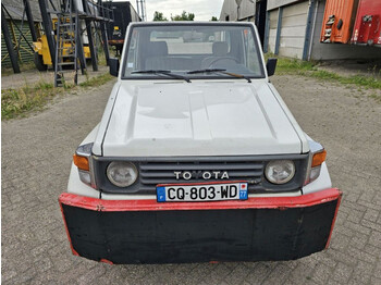 الشاحنات الصغيرة Toyota Land Cruiser LB71MOD: صور 2