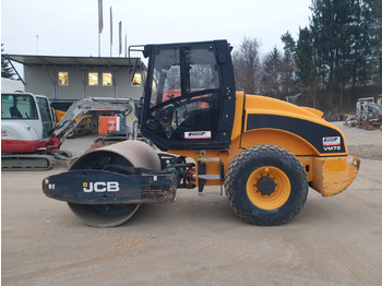 مدحلة JCB