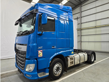 شاحنة جرار DAF XF 440