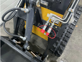 اللودر المجنزر صغير 2025 JINING LIHUS HEAVY LRT 360 SKID STEER LOADER: صور 5 اللودر المجنزر صغير 2025 JINING LIHUS HEAVY LRT 360 SKID STEER LOADER: صور 5