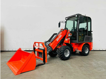 اللودر بعجل KUBOTA