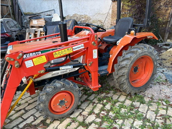 جرار Kubota L-2002: صور 3