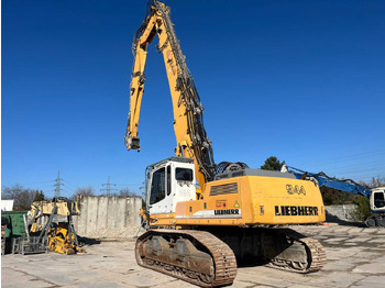 حفارة LIEBHERR R 944