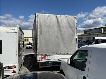 الشاحنات الصغيرة RENAULT MASTER VANS: صور 3