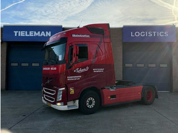 شاحنة VOLVO FH