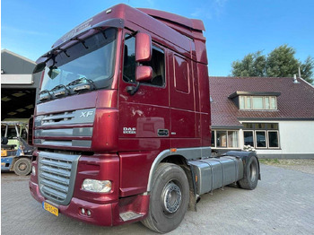 شاحنة DAF XF 105 410