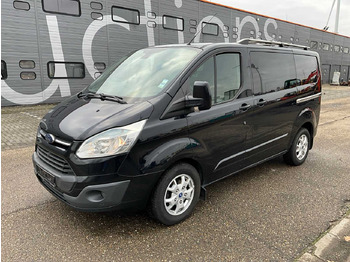 الشاحنات الصغيرة FORD Transit