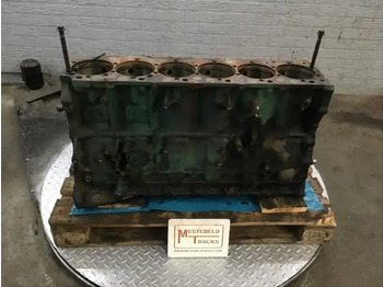 المحرك و قطع الغيار VOLVO