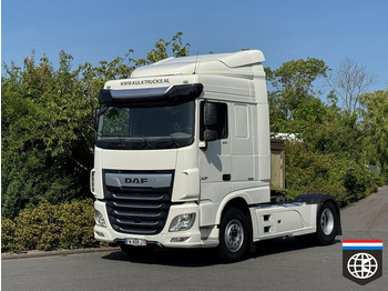 شاحنة جرار DAF XF 530