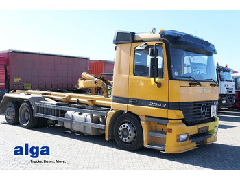 شاحنة ذات الخطاف MERCEDES-BENZ Actros 2543