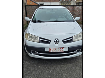 سيارة RENAULT