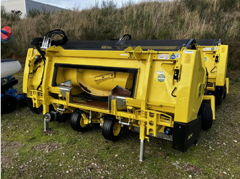 معدات حصادة الأعلاف JOHN DEERE