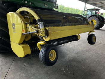 معدات حصادة الأعلاف JOHN DEERE