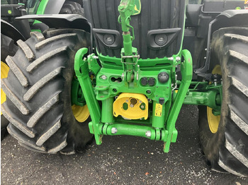 جرار John Deere 6R 215: صور 2