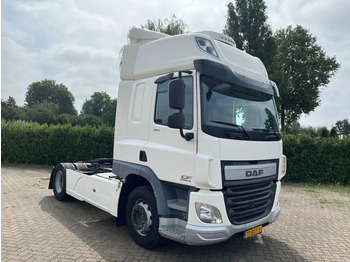 شاحنة جرار DAF CF 400