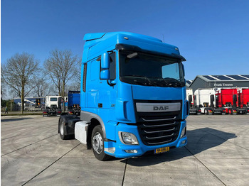 شاحنة جرار DAF XF