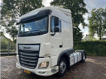 شاحنة جرار DAF XF 450