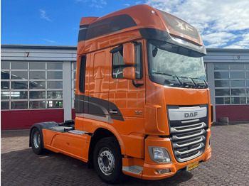شاحنة جرار DAF XF 460