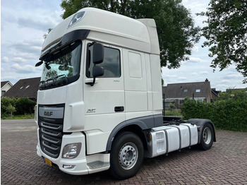 شاحنة جرار DAF XF 460