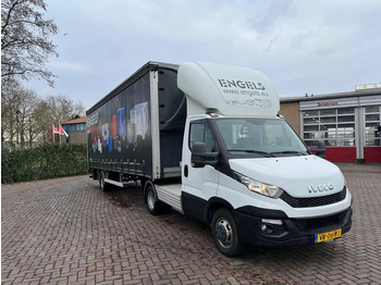 شاحنة جرار IVECO Daily