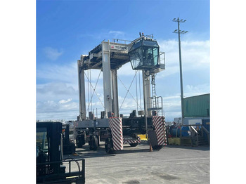 معدات المناولة TEREX