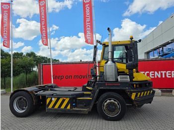 جرارات صالات المطارات Terberg RT222 4x4: صور 3 جرارات صالات المطارات Terberg RT222 4x4: صور 3