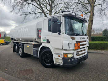 شاحنة صهريج SCANIA P 420