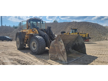 اللودر بعجل VOLVO L220E